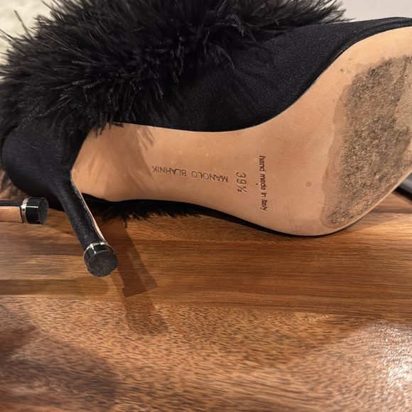 Manolo Blahnik feather-trimmed satin booties - Picture 7 of 9